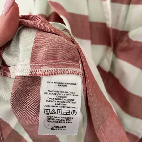 NWT button down blouse - Picture 3 of 3